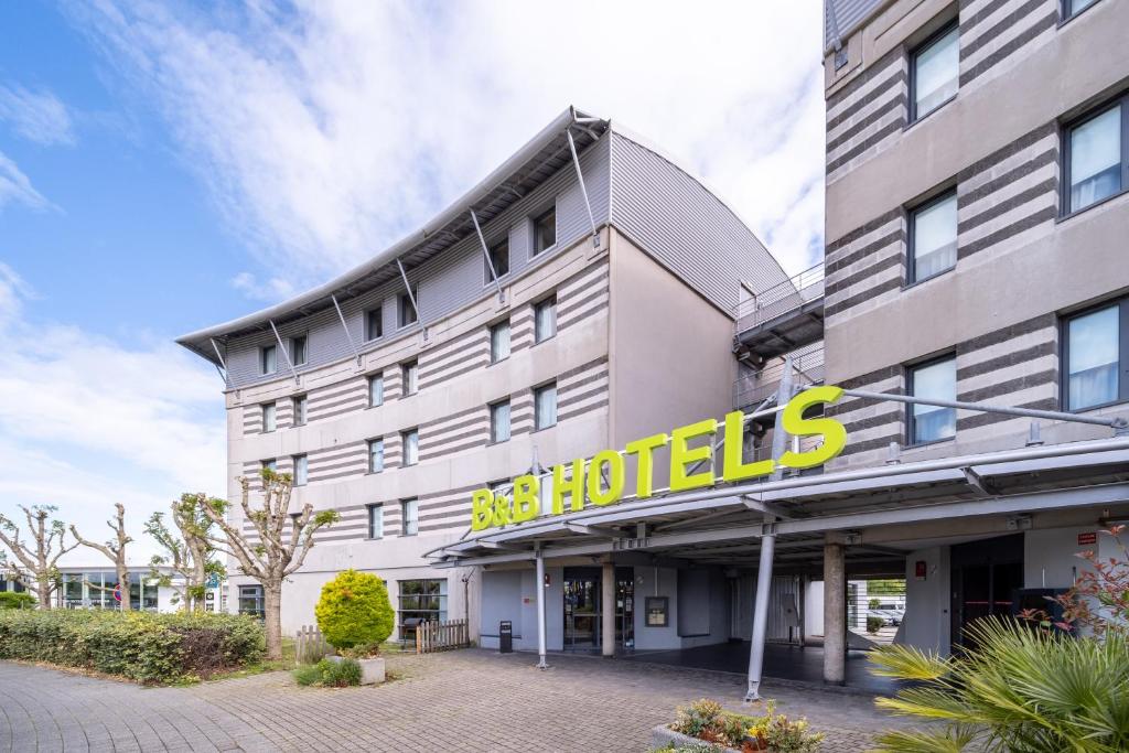 B&B HOTEL Calais Terminal Cité Europe 3 étoiles photo 1