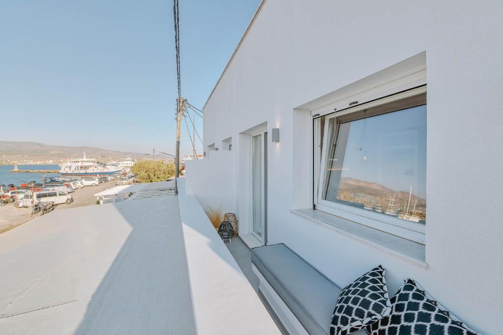 Nautica Suites - Modern Seaview Suite photo 3
