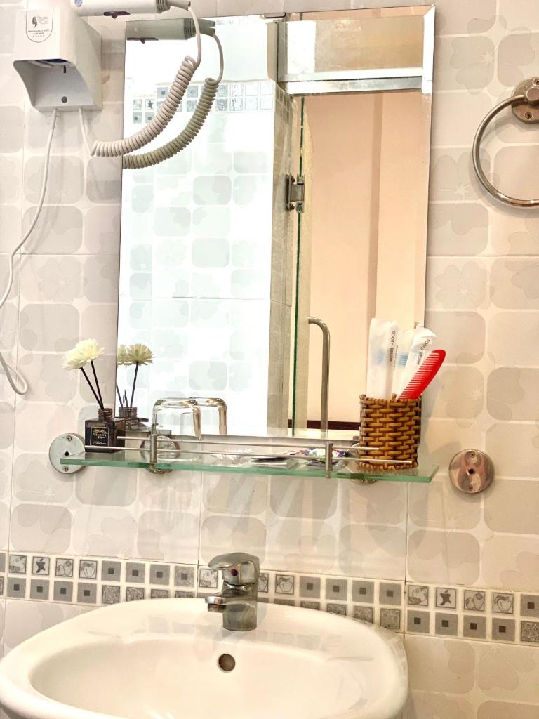 MES HOTEL (Near Ninh Kieu wharf)