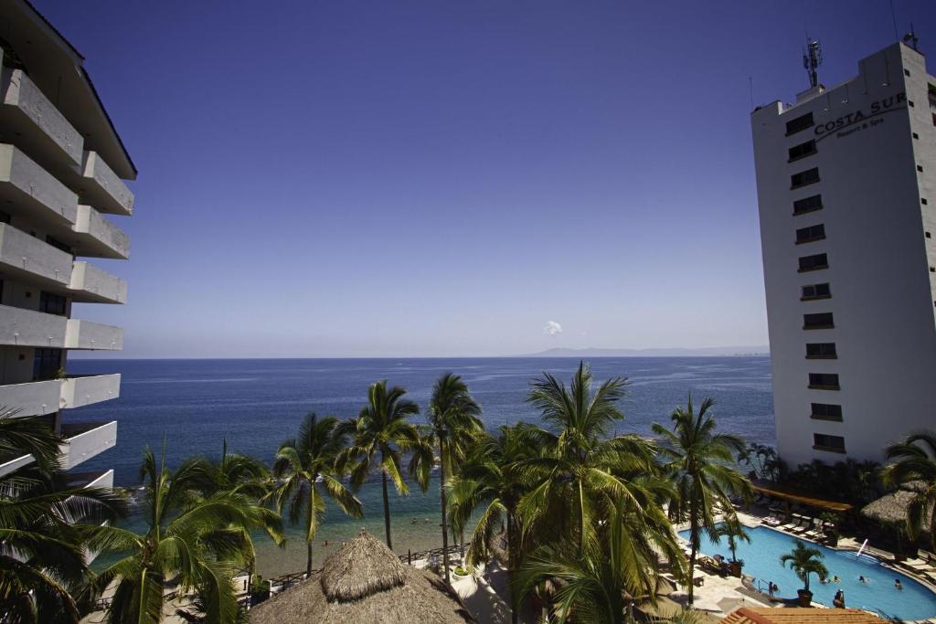 Costa Sur Resort by VRHost photo 4