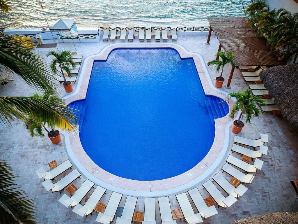 Costa Sur Resort by VRHost photo 2