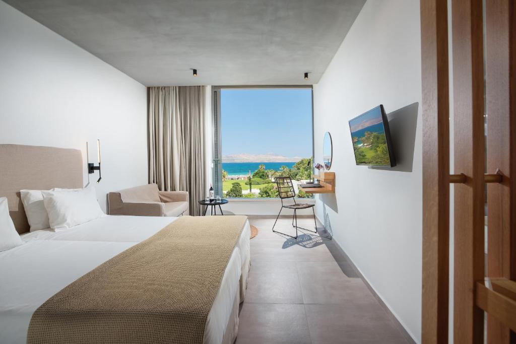Caravia Beach Hotel photo 2
