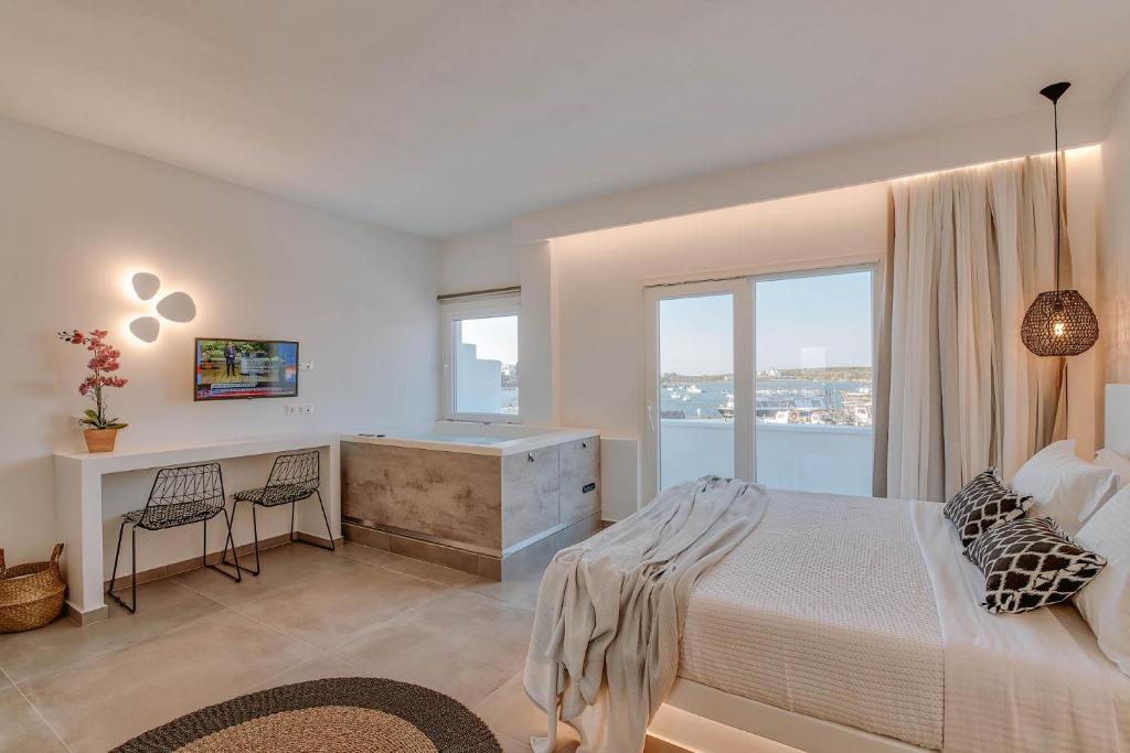Nautica Suites-Superior Seaview suite with jacuzzi