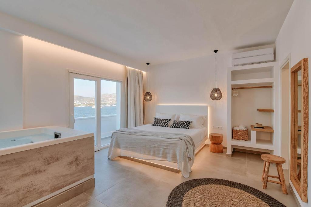 Nautica Suites-Superior Seaview suite with jacuzzi photo 3