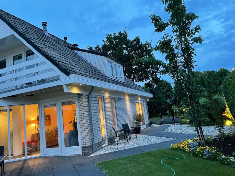 Luxury villa with private Sauna and Jacuzzi in Holland photo 2