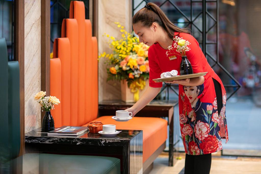 Aurora Hotels & Travel