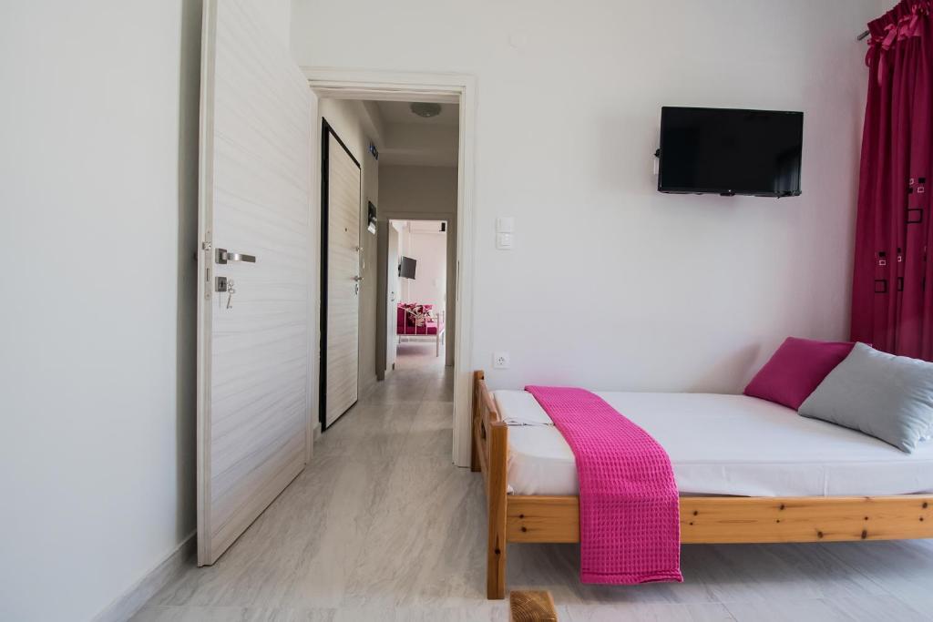 Chelona Apartments photo 3