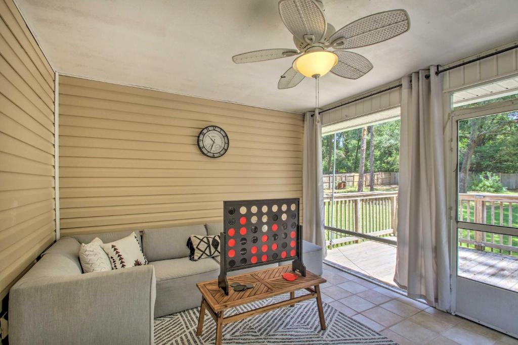 Cozy-Modern Pensacola Home Large Yard, Grill photo 1