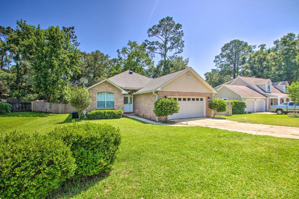 Cozy-Modern Pensacola Home Large Yard, Grill photo 2