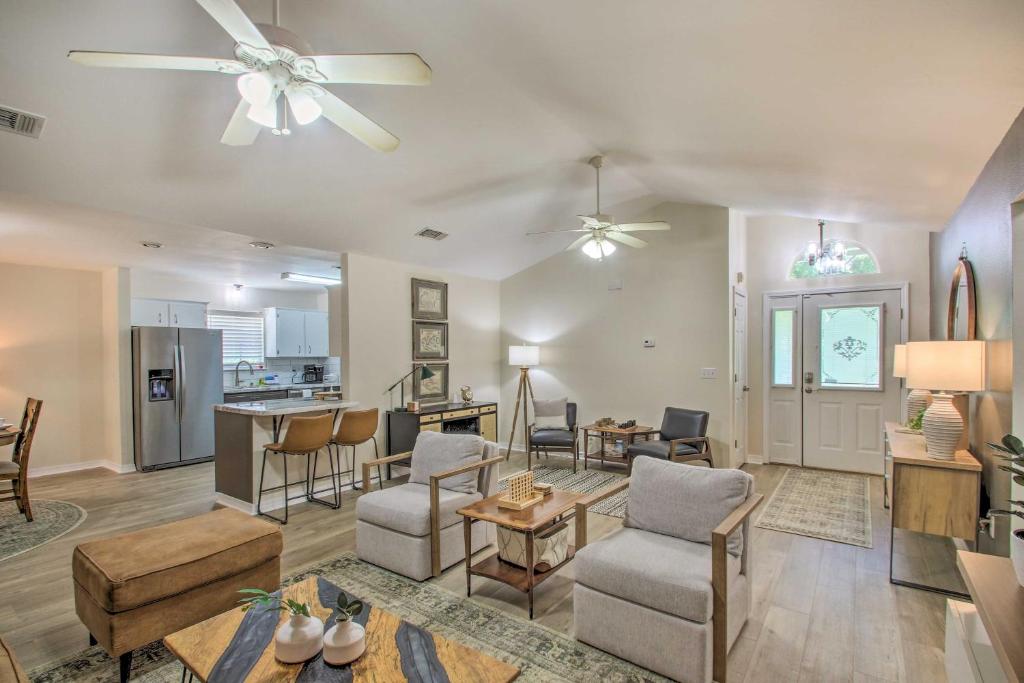 Cozy-Modern Pensacola Home Large Yard, Grill photo 4