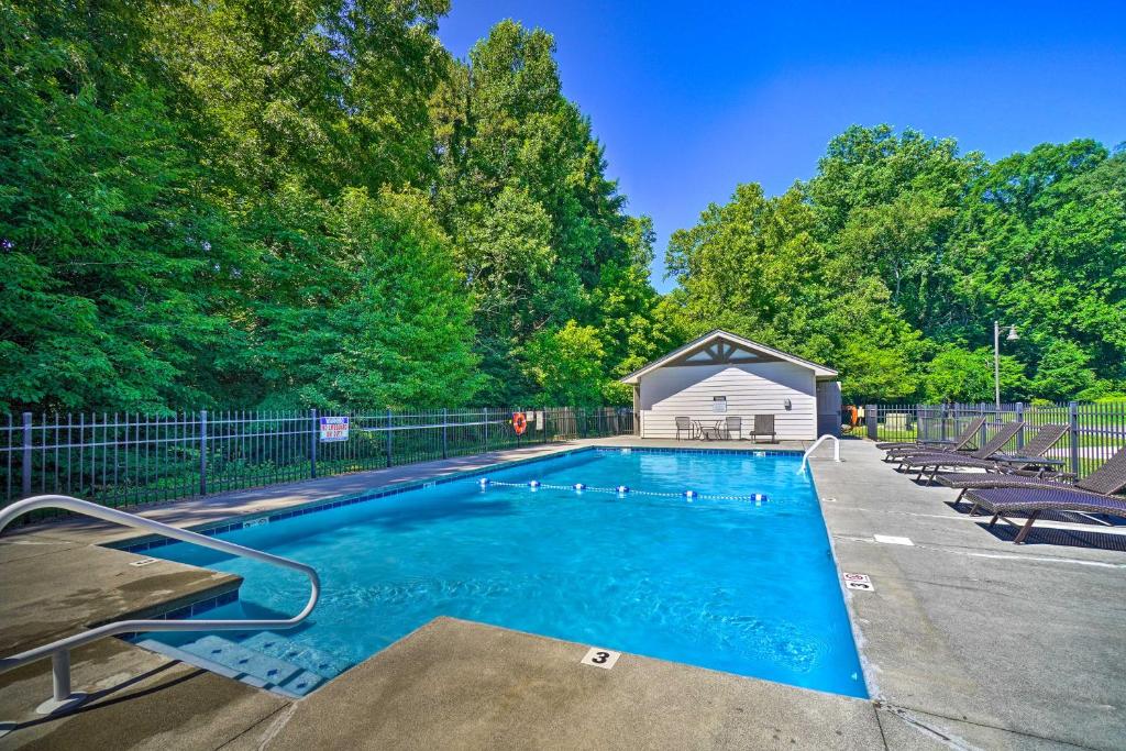 Cozy Townsend Condo, Resort-Style Amenities! photo 2