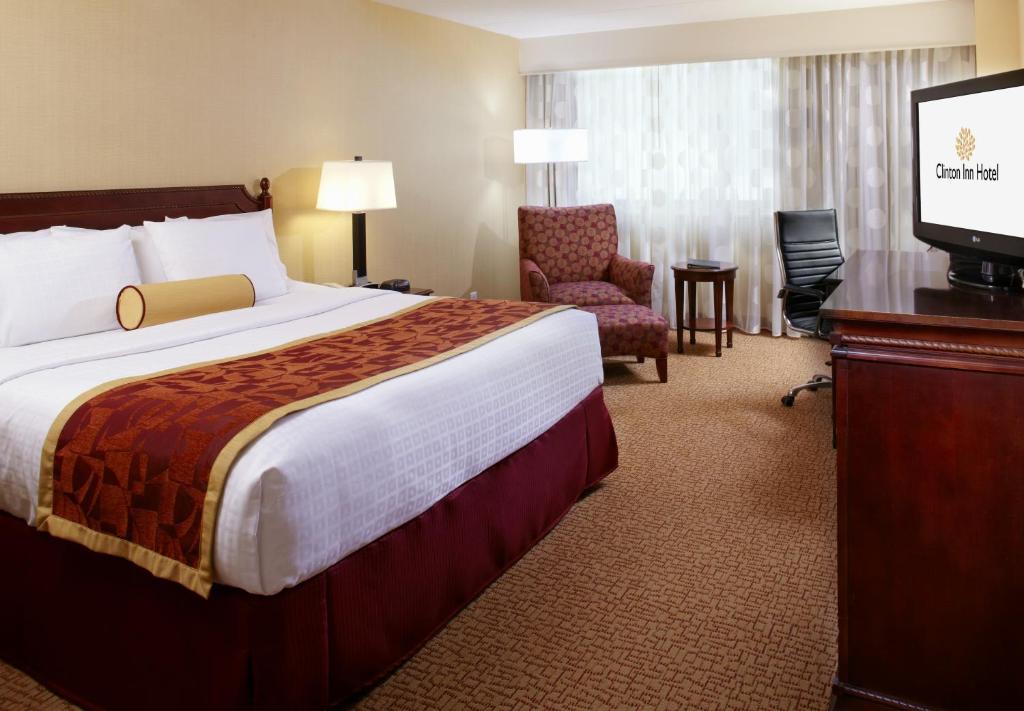 Clinton Inn Hotel & Event Center image