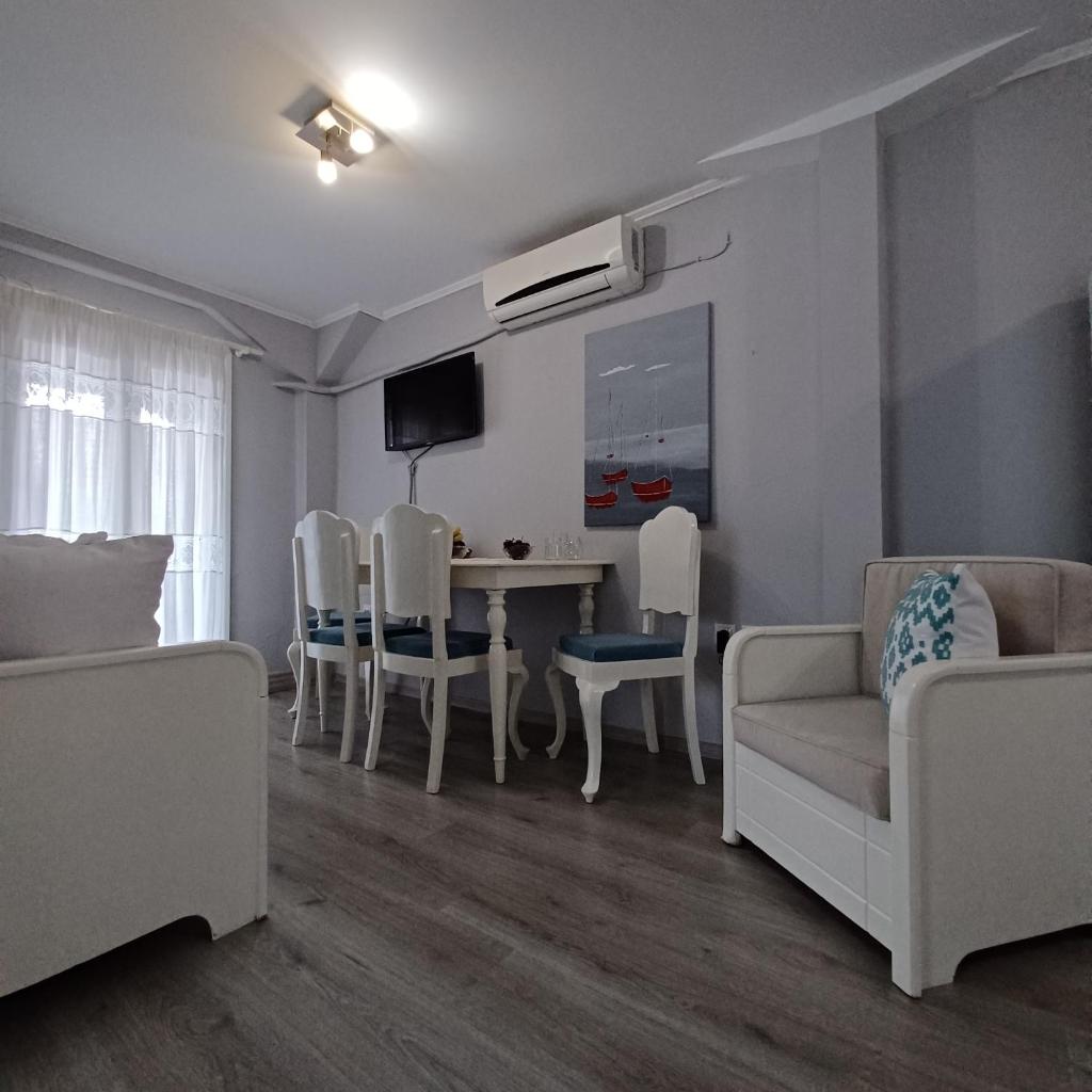 Loulia Home photo 3