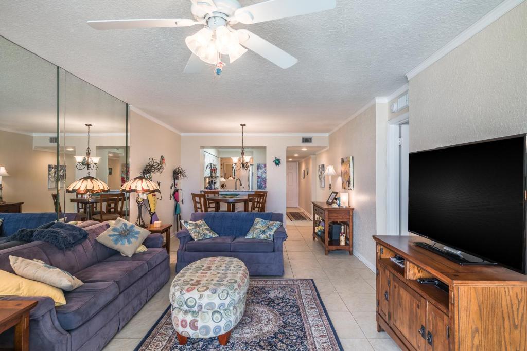 Bahia Vista 9-521, 2 Bedrooms, Heated Pool, Spa, Sleeps 4, Near Beach photo 3