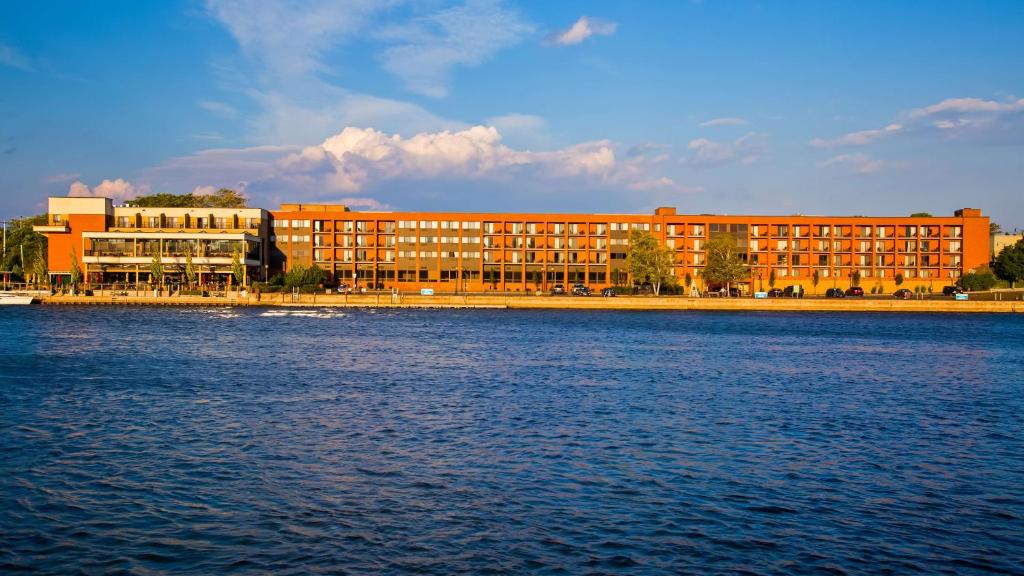 Best Western Plus Oswego Hotel and Conference Center image