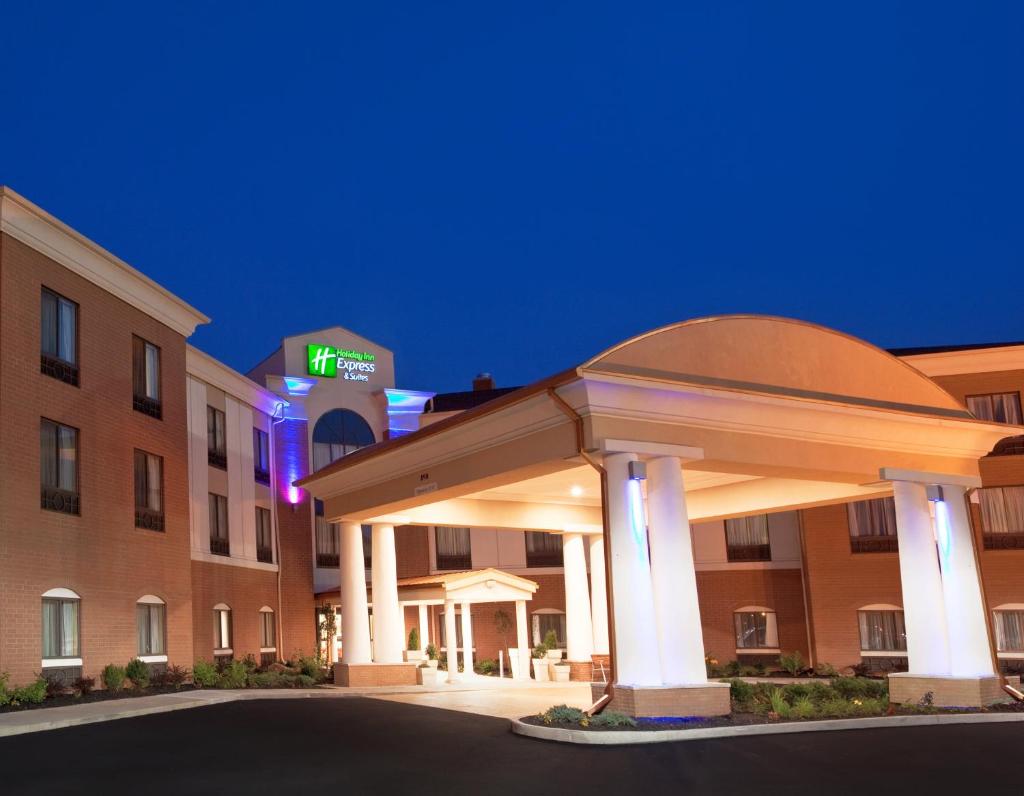 Holiday Inn Express & Suites Akron Regional Airport Area, an IHG Hotel image