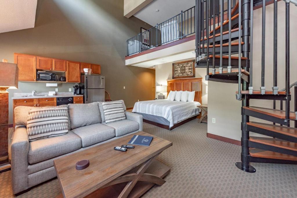 A304 Studio & Loft Standard View image