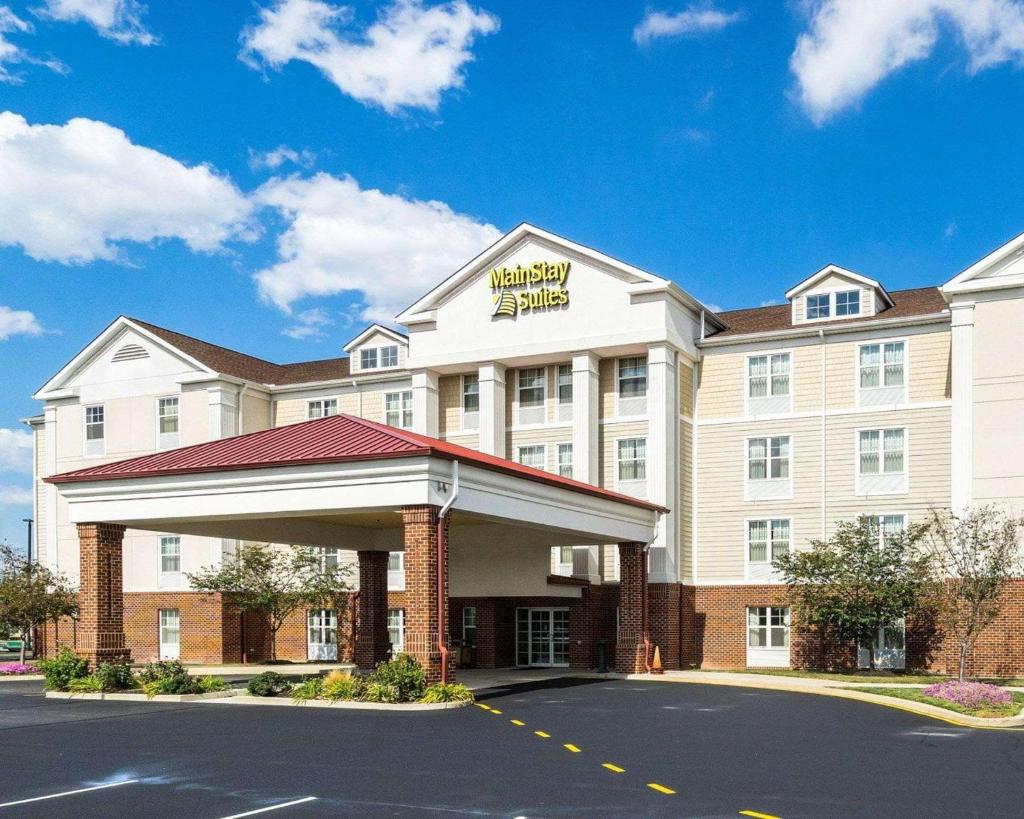 MainStay Suites Dover image