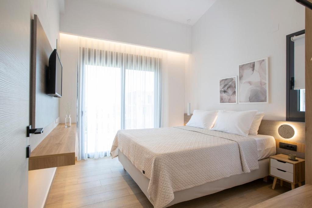 Elianthi Luxury Apartments photo 3