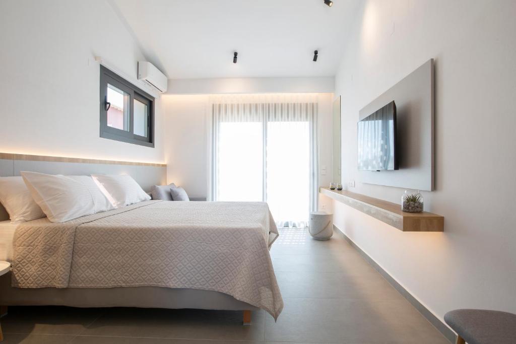 Elianthi Luxury Apartments photo 4