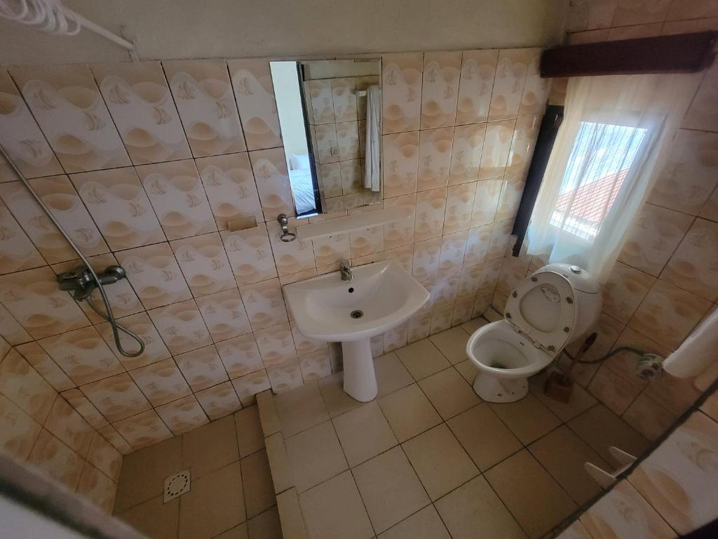 Maddy's Kitchen and Accomodation photo 3