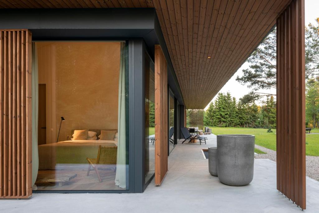 The Lake - Waterfront Villas Retreat photo 2