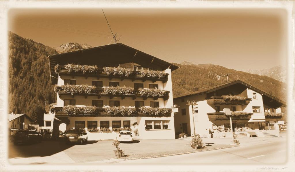 Hotel Pension St. Leonhard photo 3