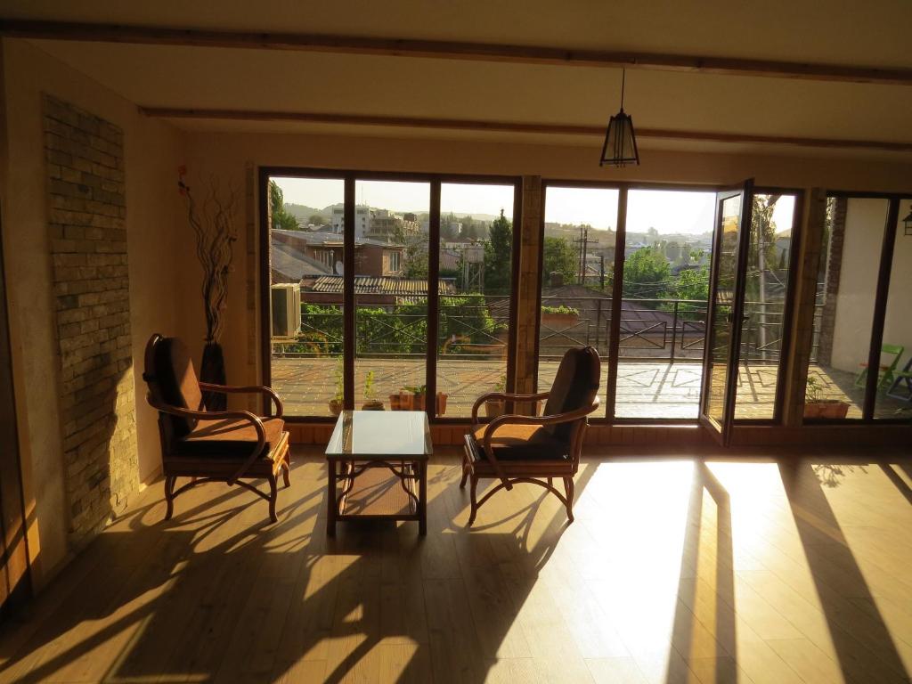 Kutaisi Center Guesthouse photo 3