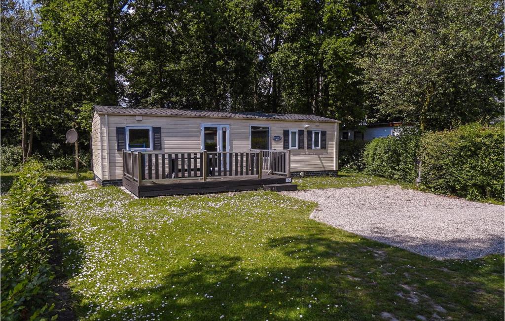 Nice Home In Heinkenszand With Wifi And 3 Bedrooms
