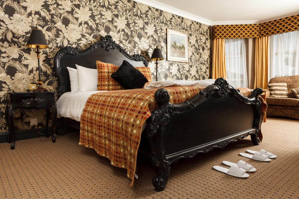 Mercure Bristol North The Grange Hotel - Tap to explore photos