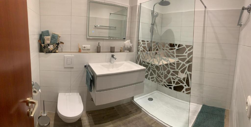 Apartment 11 photo 1