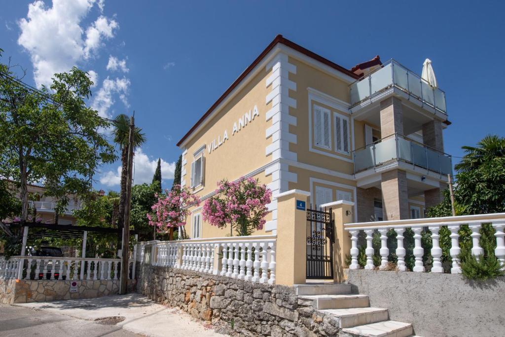 Villa Anna-potkrovlje photo 2