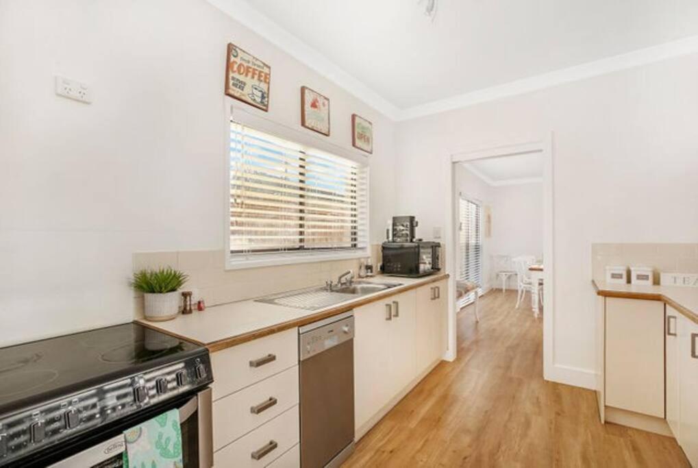 Arborea Country Holiday House catering for 14 to 16 guests In the heart of Bowral photo 4