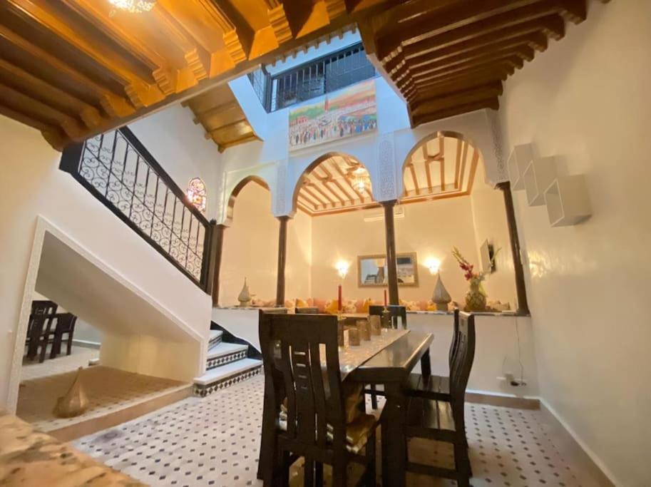 Un Riad pour se divertir en famille & se détendre, Marrakech