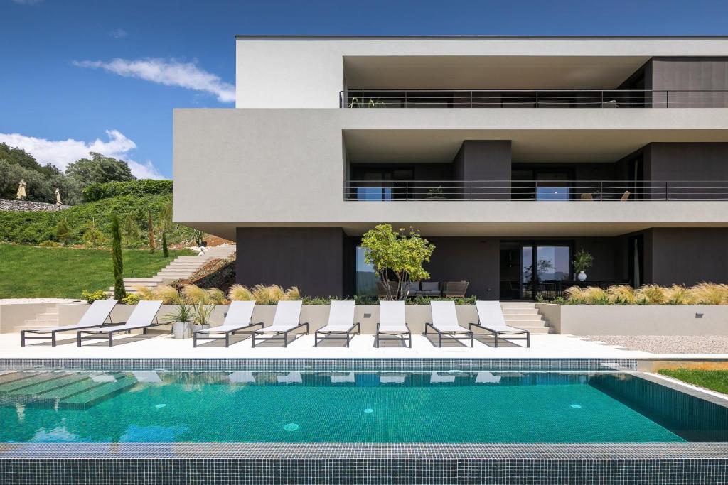 Oltremare Premium suite apartment w/pool in Rabac photo 2