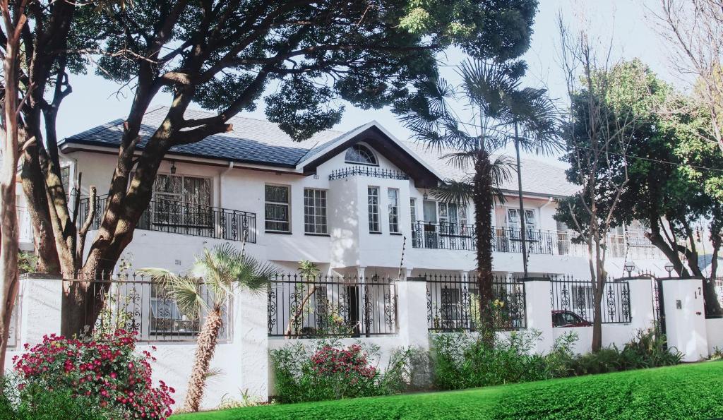 CHIC Guest House & Solar system accommodations photo 3