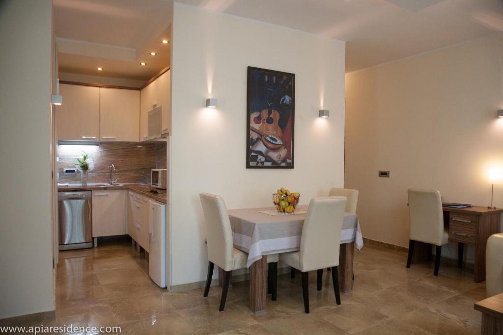 Апартаменты (Апартаменты с 1 спальней и балконом), Apia Residence