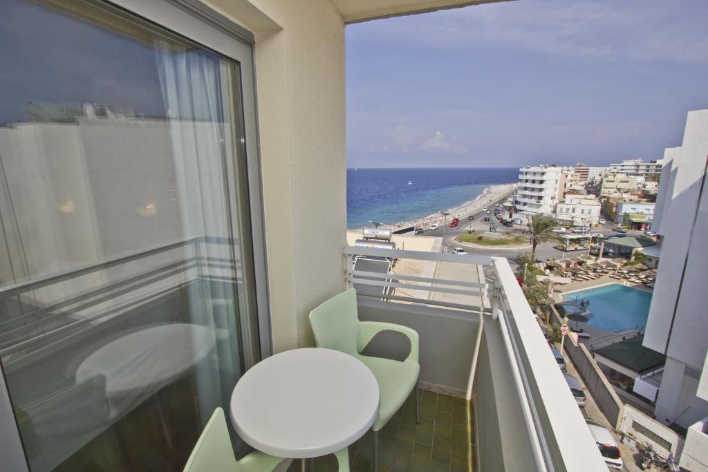 Двухместный (Двухместный номер с 2 отдельными кроватями), Nafsika Hotel
