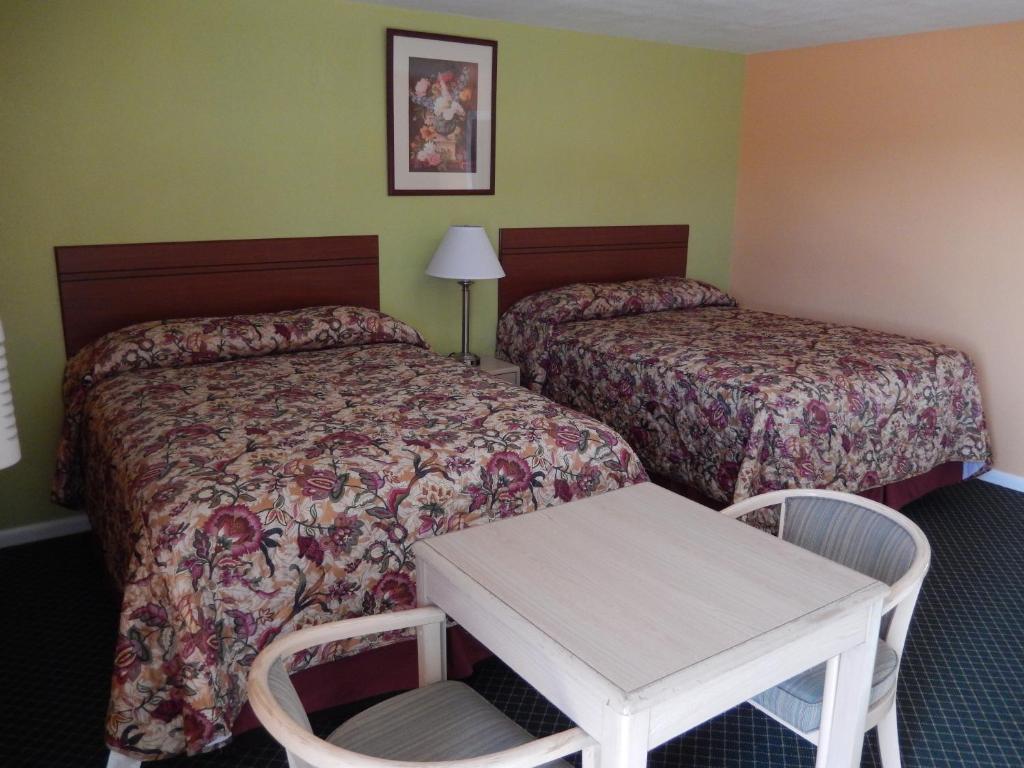 Townsman Motel photo 3