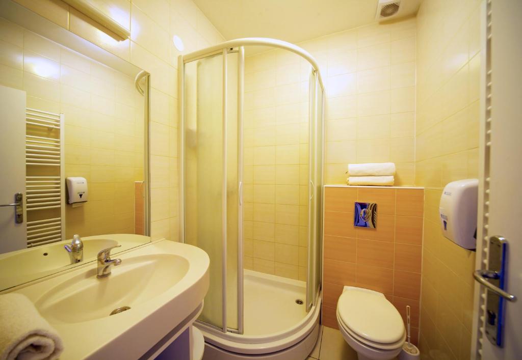 Одноместный (Одноместный номер с собственной ванной комнатой), Funk Lounge Hostel