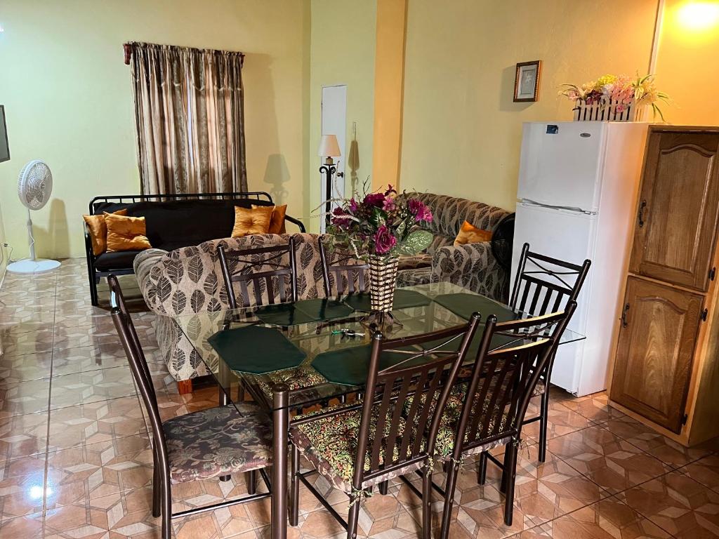 Shirvan Holiday Apartments Two Bedroom photo 4