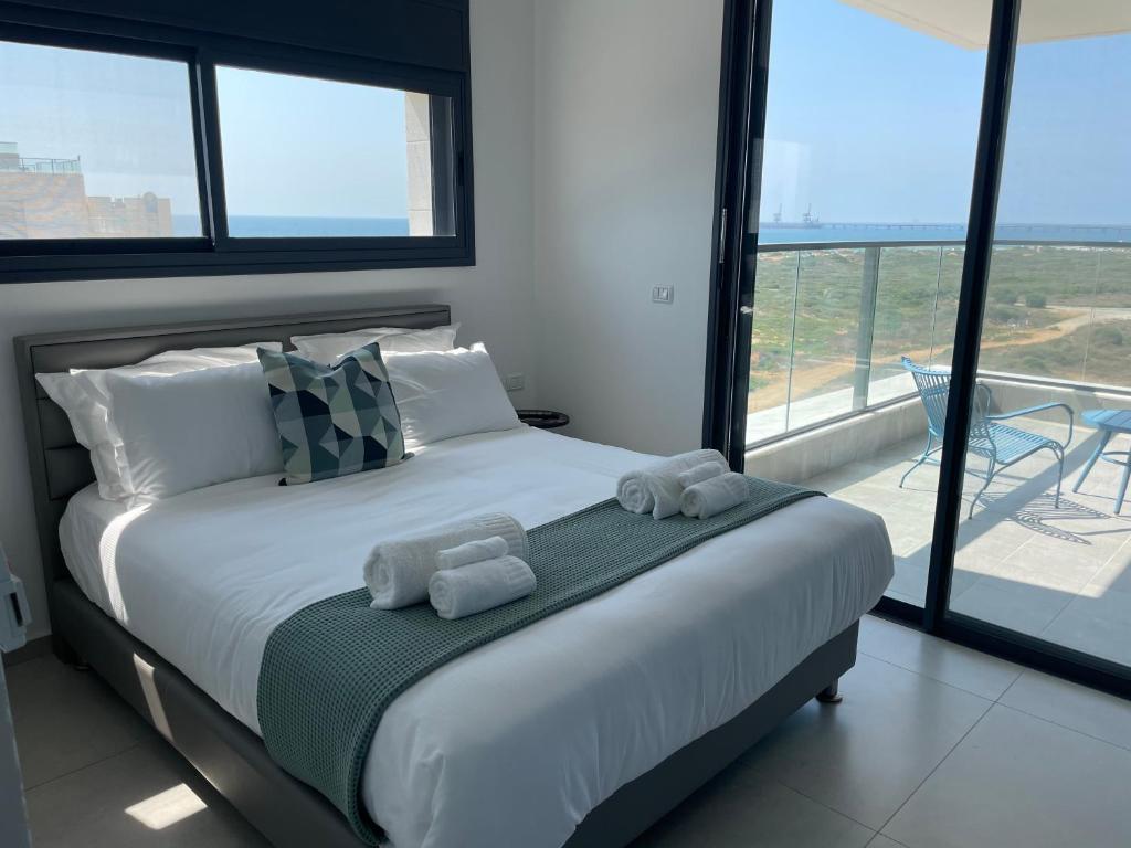 #דירת יוקרה על הים Seabreeze Beach Apartment# photo 4