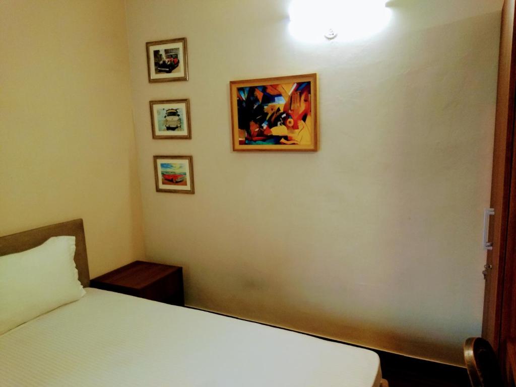 Independent Charming Studio with balcony Urban view photo 1