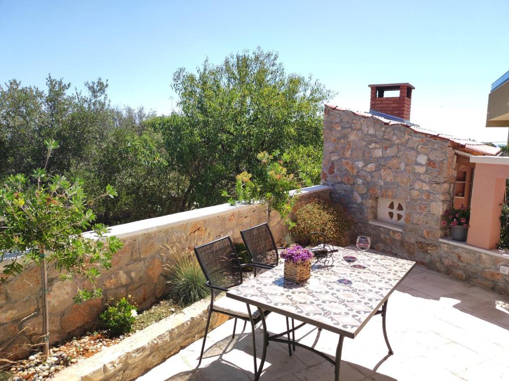 LOVRO Luxury apartment with terrace sea view photo 3