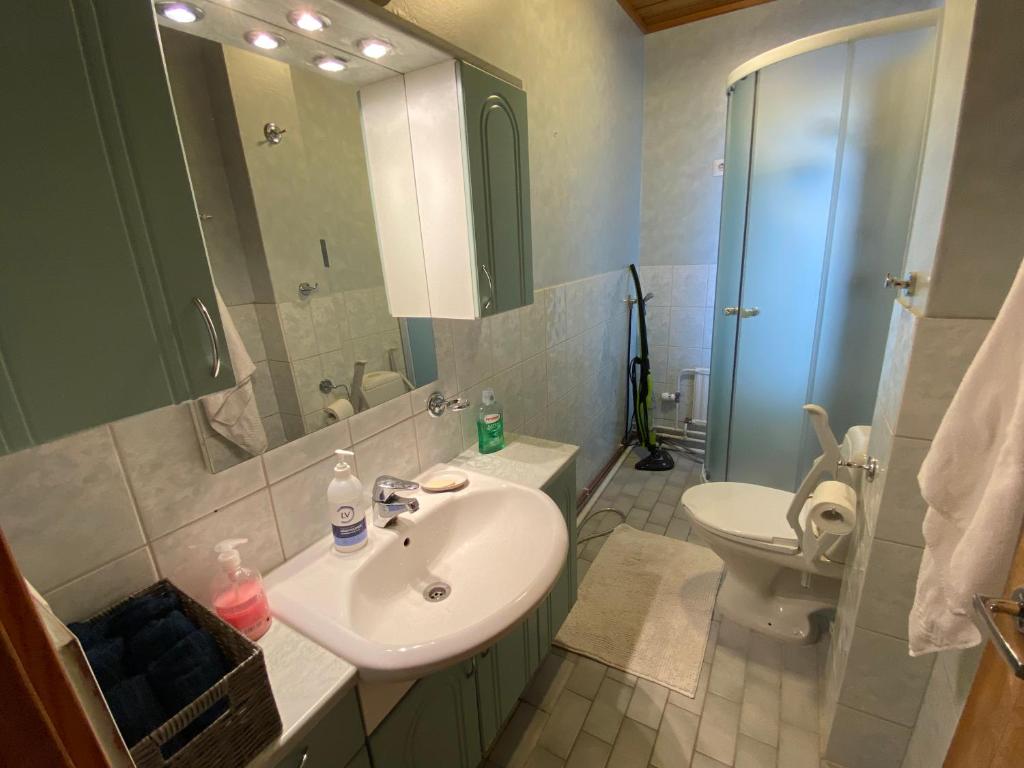 Home with private garden near golf, beach, fishing photo 4