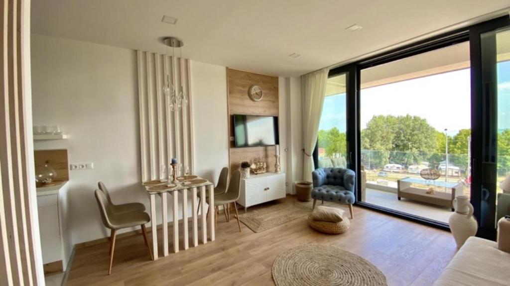 Lakeview Apartman photo 3