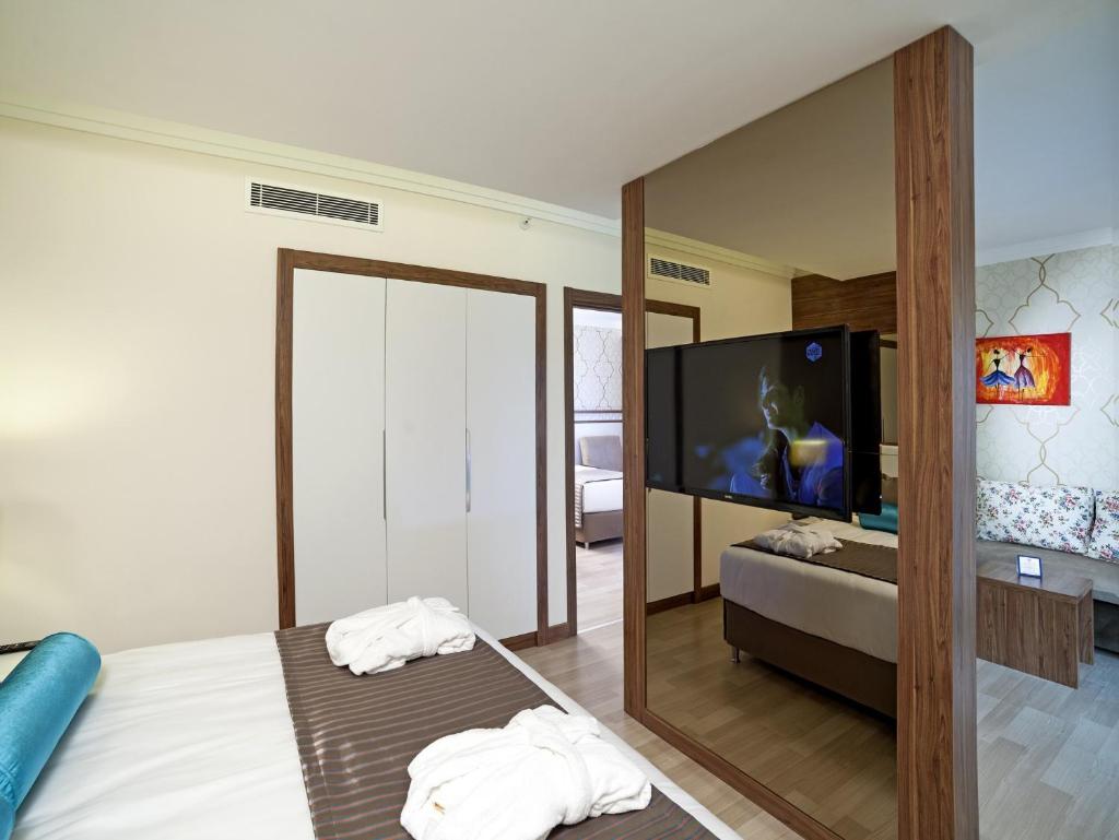 Luna Blanca Resort & Spa - All Inclusive - Tap to explore photos