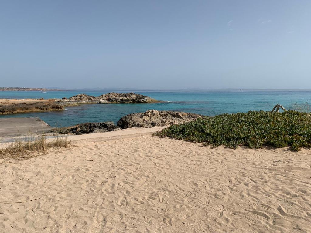 Casa Carmencita, immersa nel vede a due passi da mare photo 1