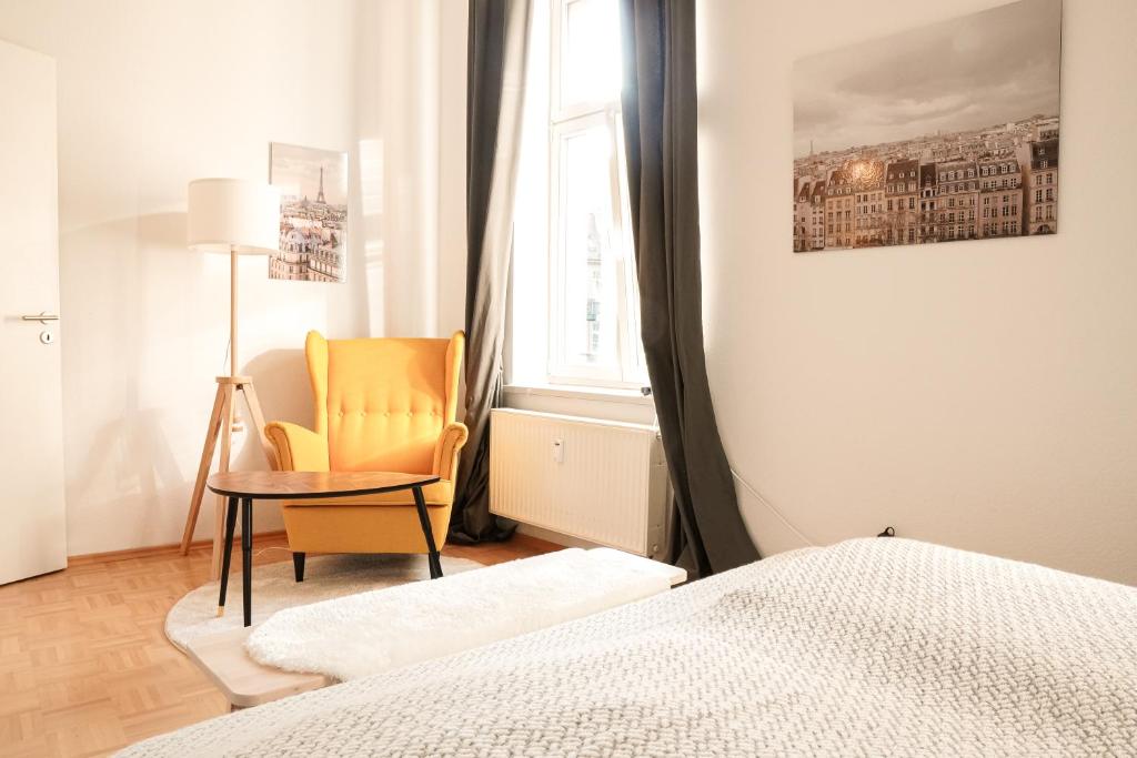 FULL HOUSE Studios - AB7 Apartments Halle photo 2