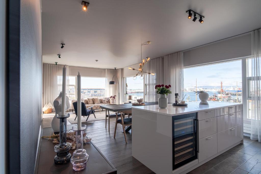 Ocean Breeze Luxury Apartment photo 4